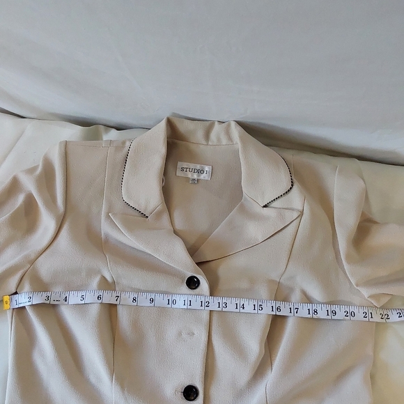 STUDIO I Two Piece Skirt Set Tan/Black Blazer & Floral Skirt set Size 14W - Picture 14 of 15